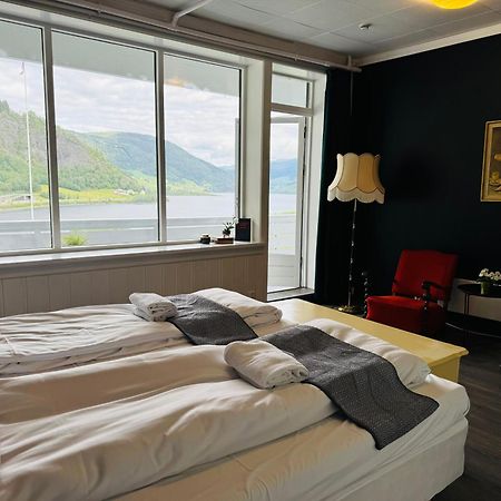 Lilandtunet Gjestgiveri Hotell Liland  Exteriör bild