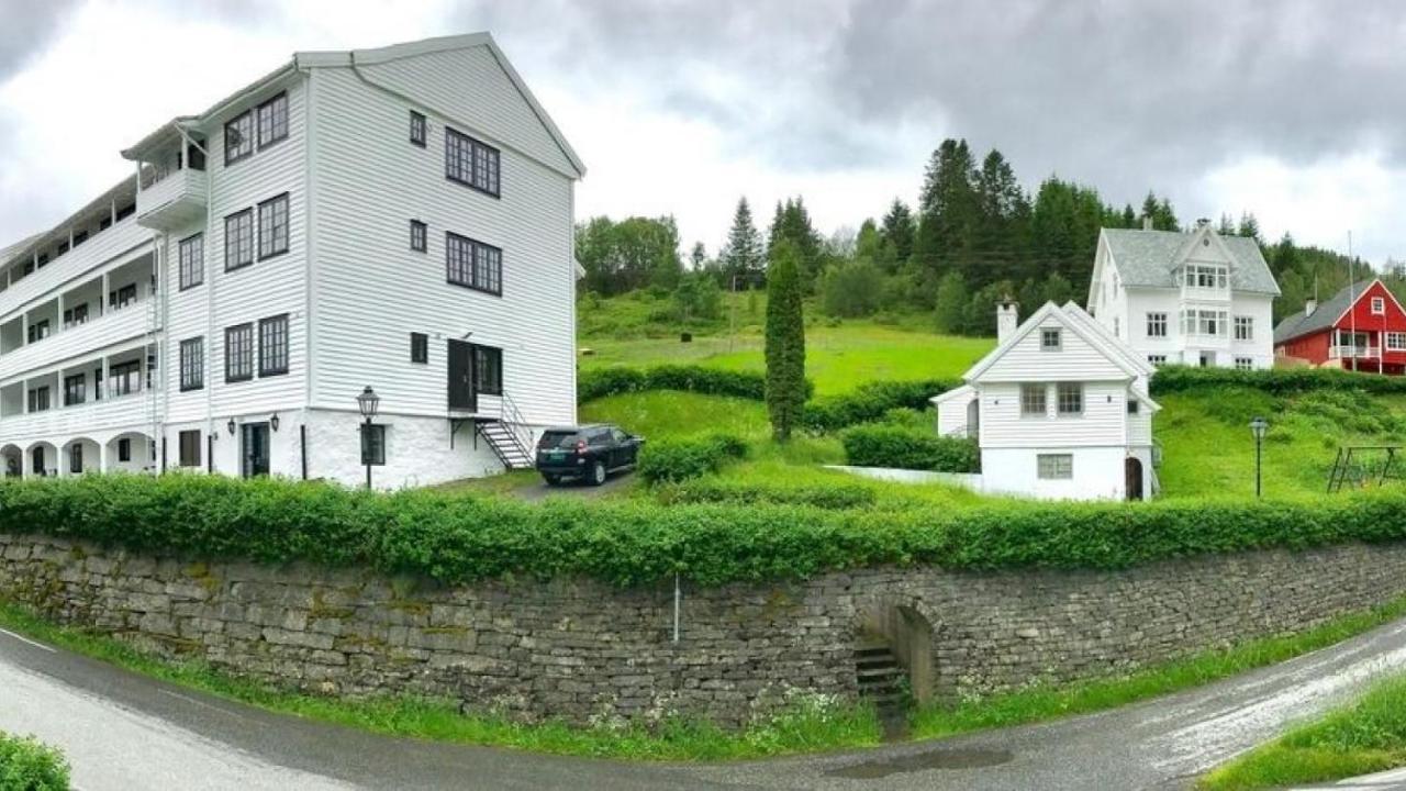 Lilandtunet Gjestgiveri Liland  Exteriör bild
